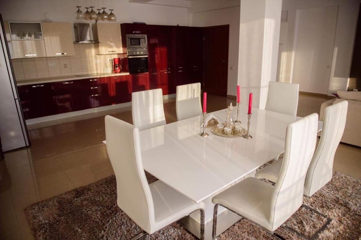 Sadara Sea Breeze Apartment Navodari Bagian luar foto