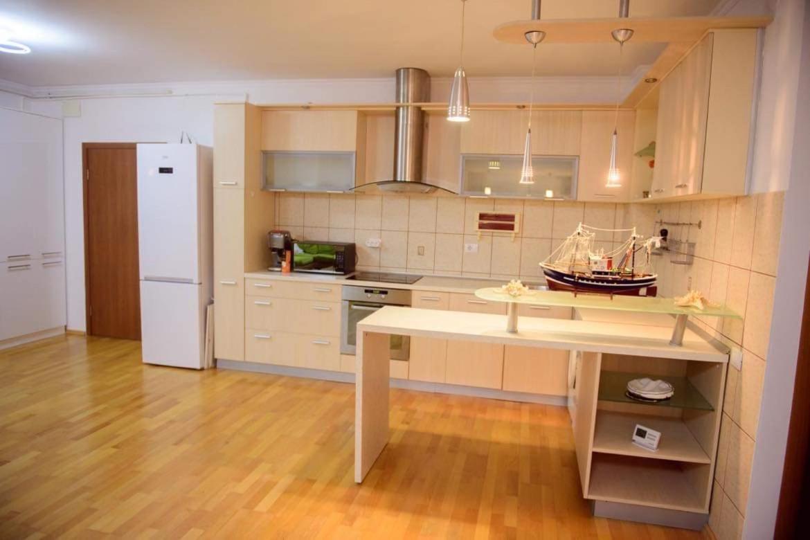 Sadara Sea Breeze Apartment Navodari Bagian luar foto